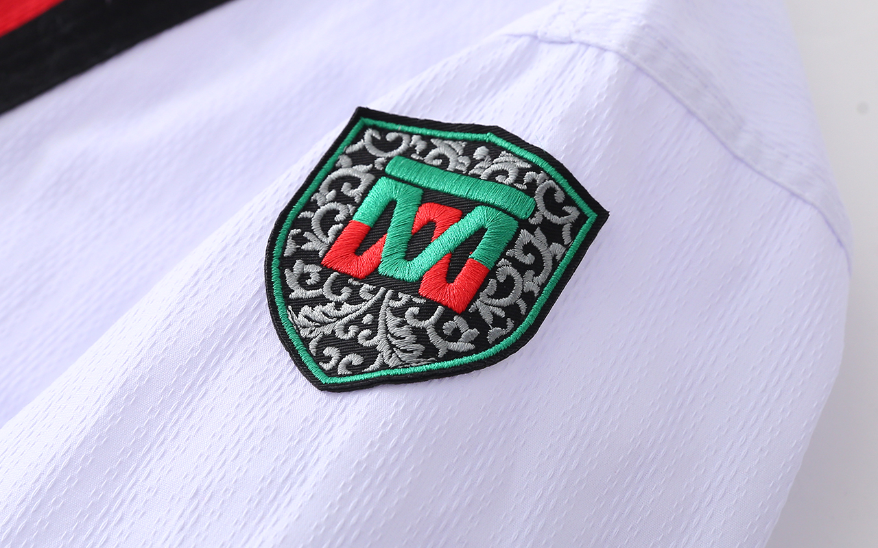DOBOK-POOMSAE-POOM-HOMBRE-(MW-008)_04.jpg