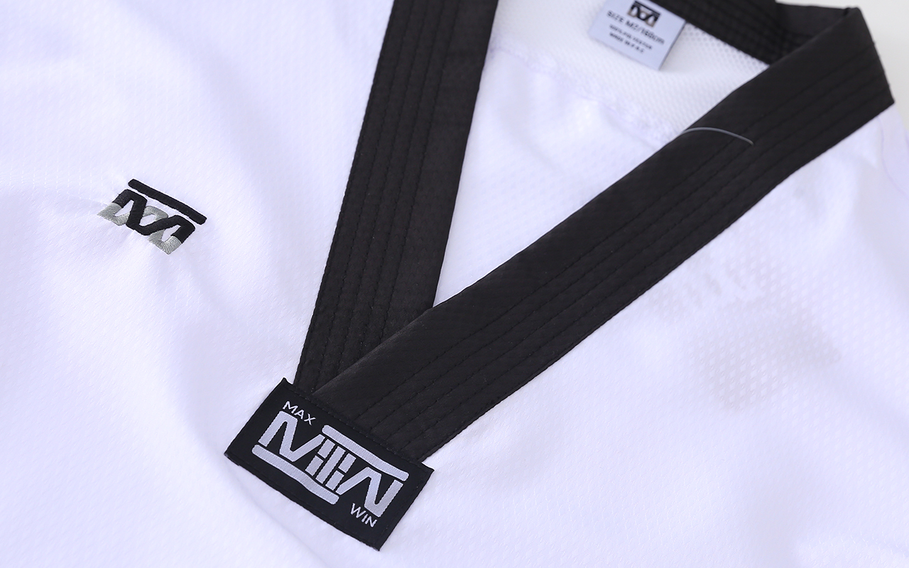DOBOK-FIGHTER-(MW-005)_02.jpg